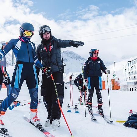 Apex2100 International Ski Academy Tignes Dış mekan fotoğraf
